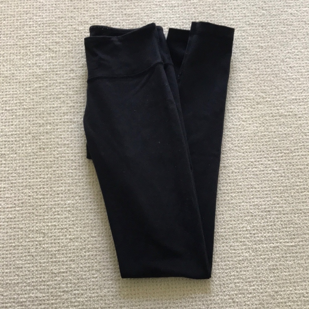 Black Lululemon Wunder Under Leggings